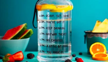 -曼联正式宣布签约逆天前锋，转会市场火热，曼联引进前锋